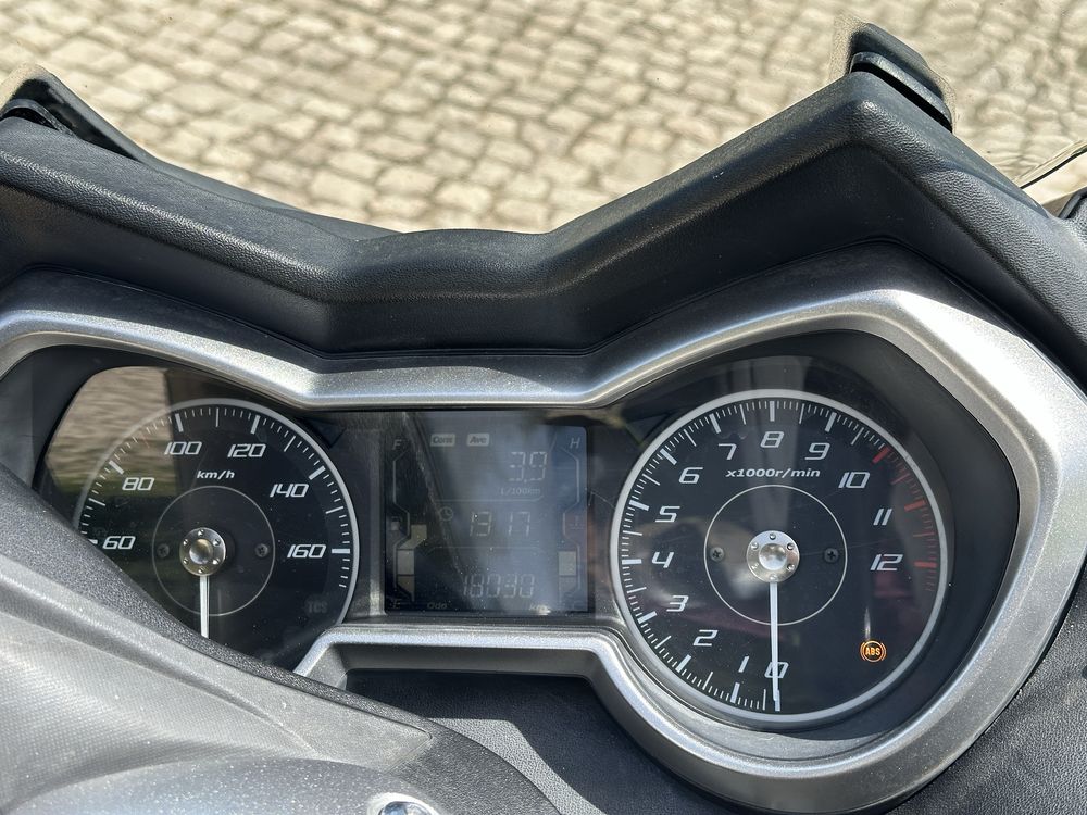Yamaha Xmax 125cc
