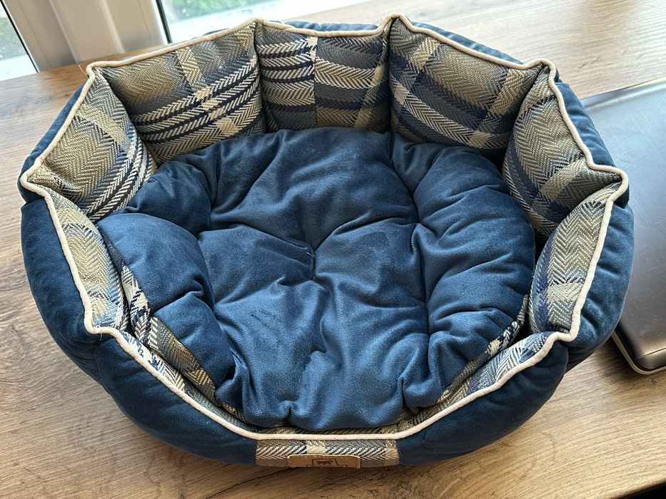 Лежак для собак и котов Ferplast Charles 60 56х42х20 см