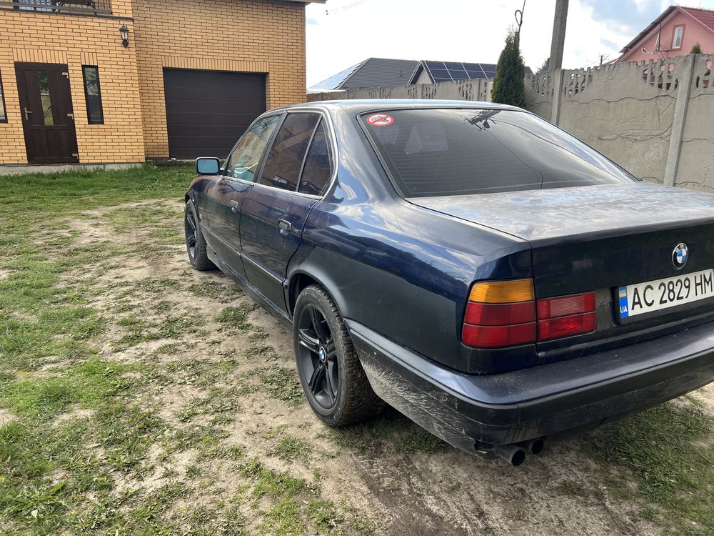 Продам BMW 520і е34