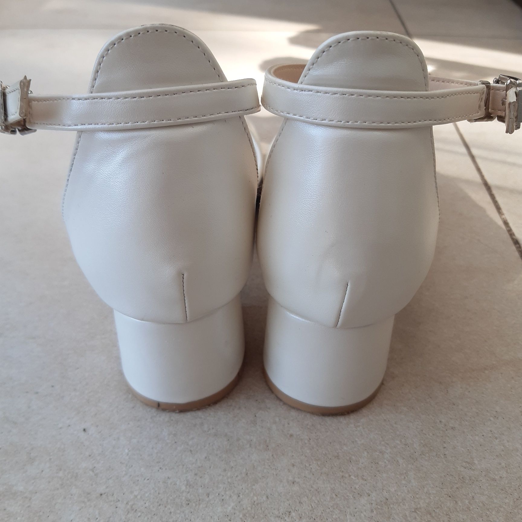 buty POTOCKI rozm. 35 kremowe