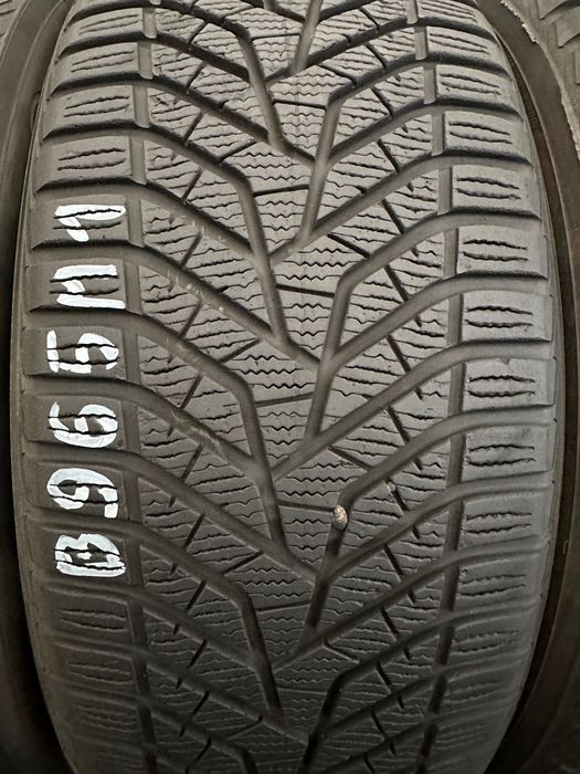 Opony zimowe 225/55R17 101V YOKOHAMA WDRIVE V905