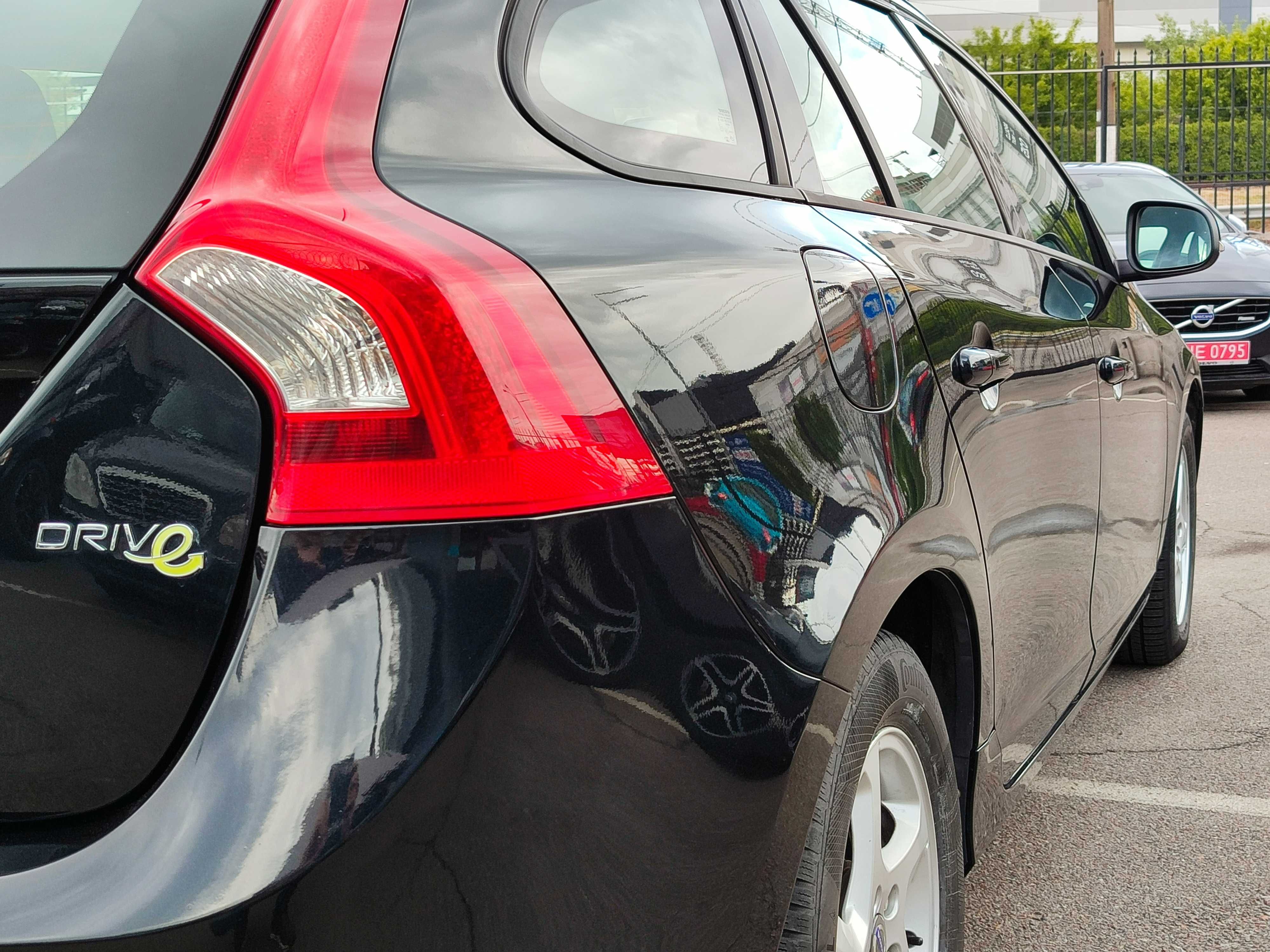 Volvo V60, 2011рік, 1,6л D2 дизель із Швейцарії ВІДЕО