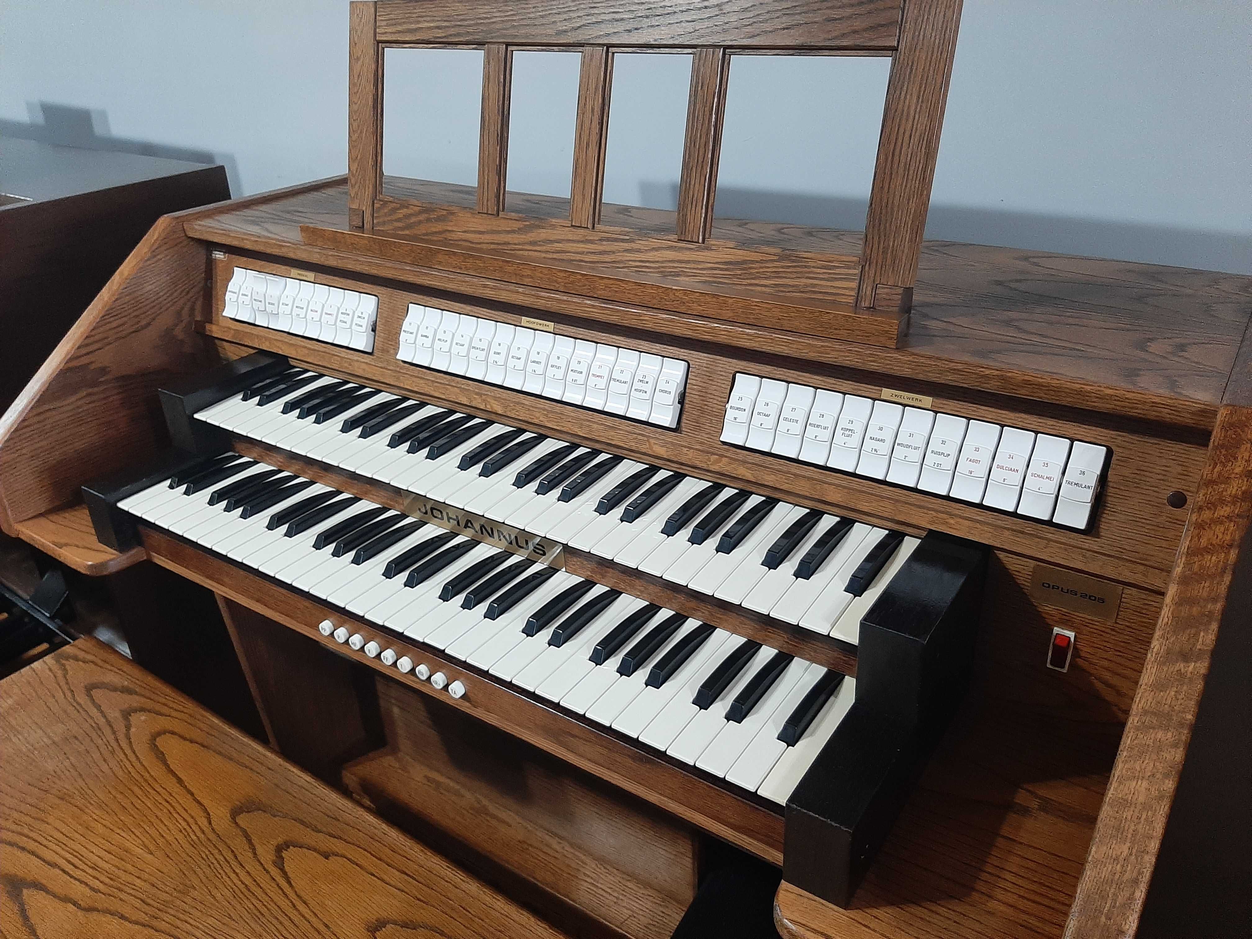 Organy kościelne Johannus Opus 205