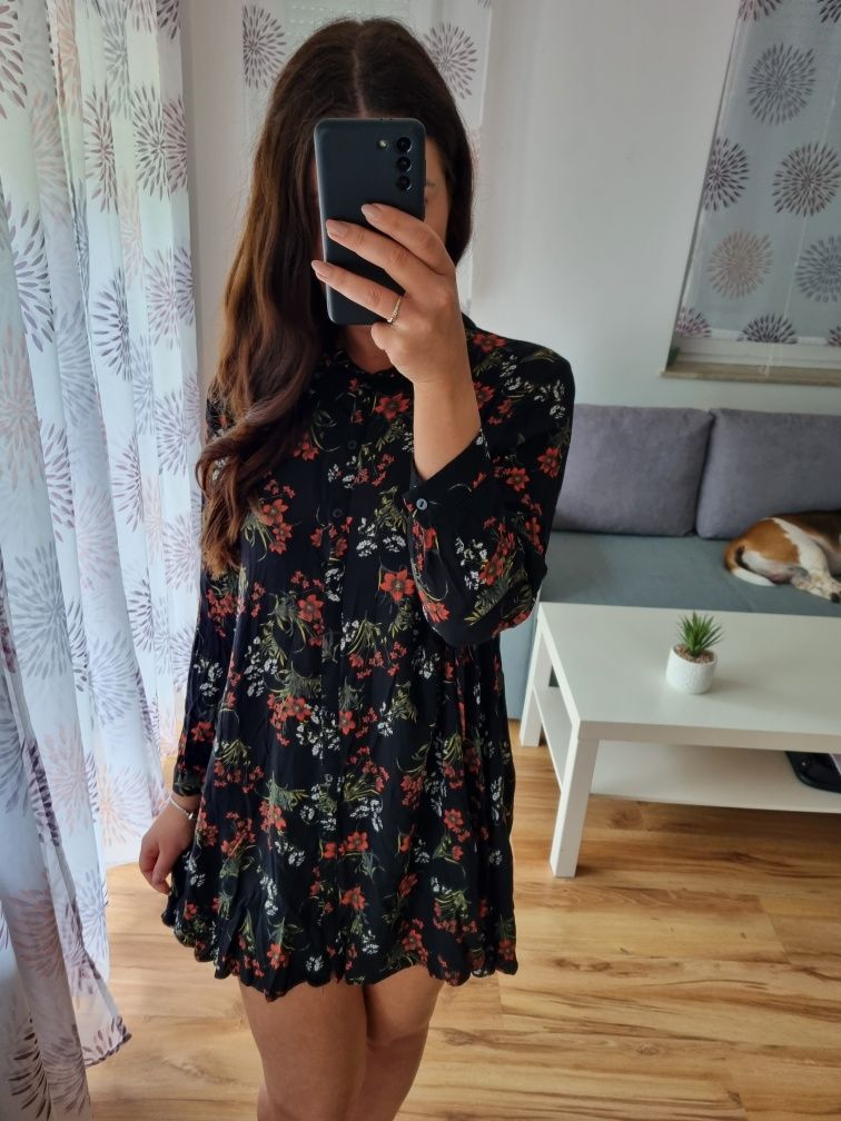 Czarna luźna sukienka w kwiaty z kołnierzykiem ZARA r. M/L