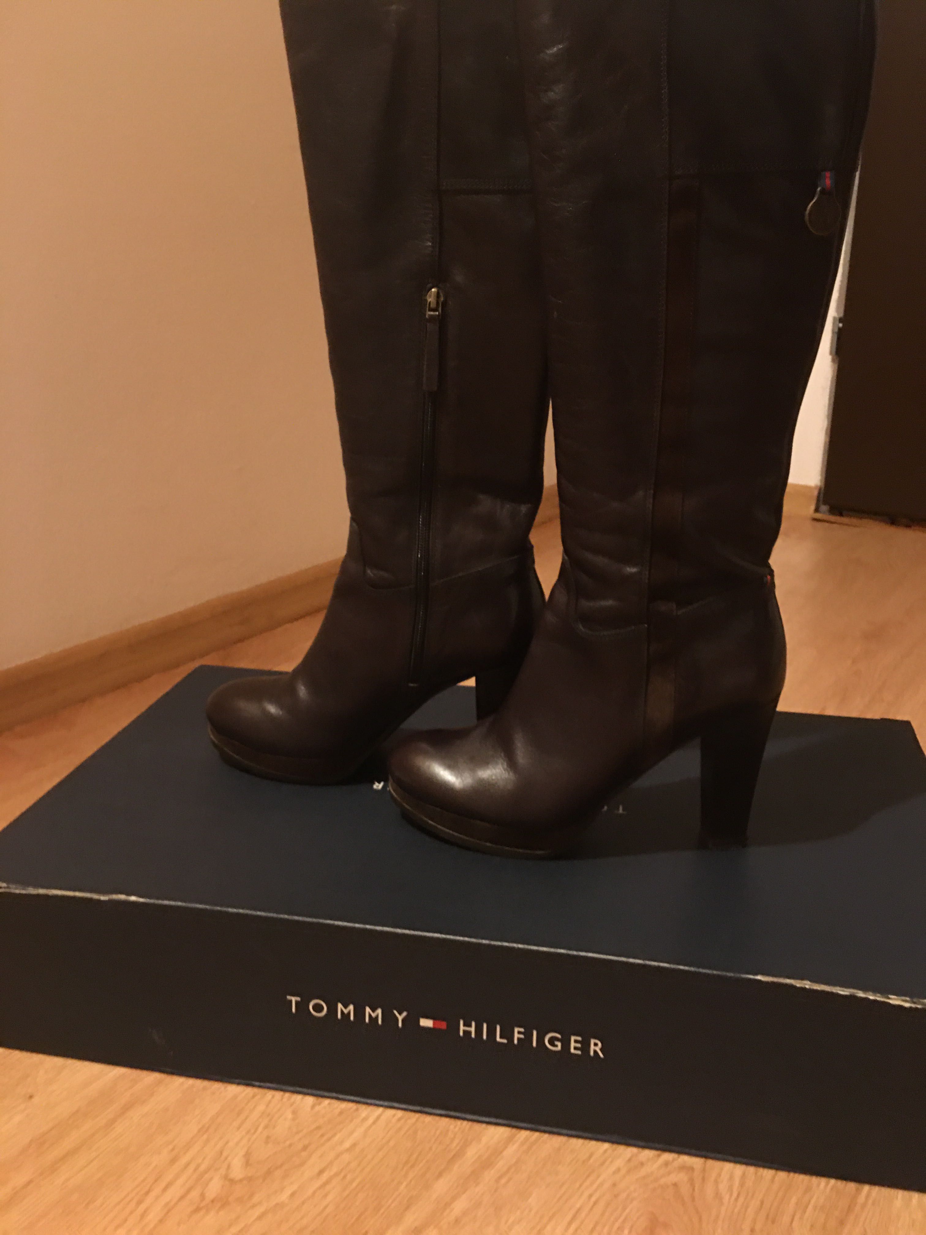 TOMMY HILFIGER kozaki jak nowe