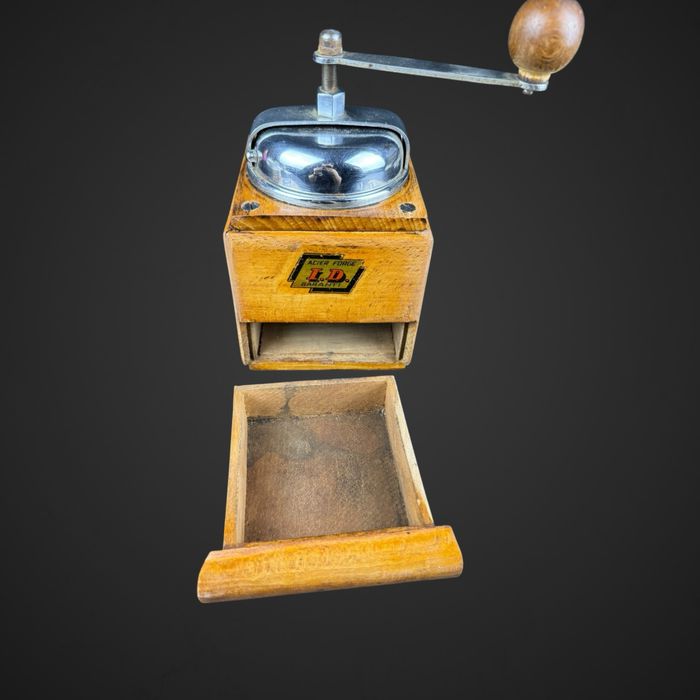 Ręczny drewniany młynek do kawy styl vintage B51/073101