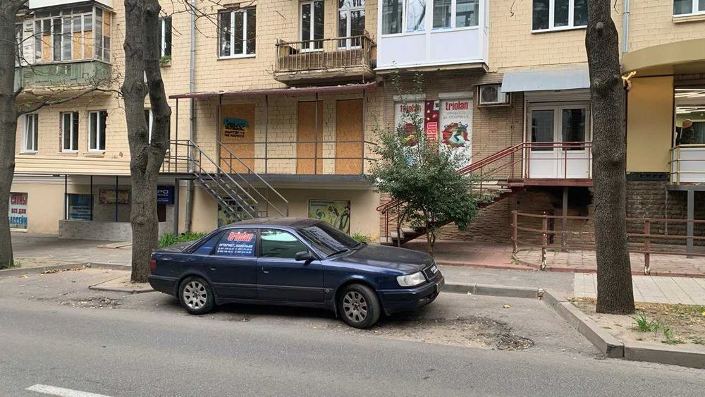 Аренда помещения в Харькове на Евгения Енина(Бакулина) м. "Научная".