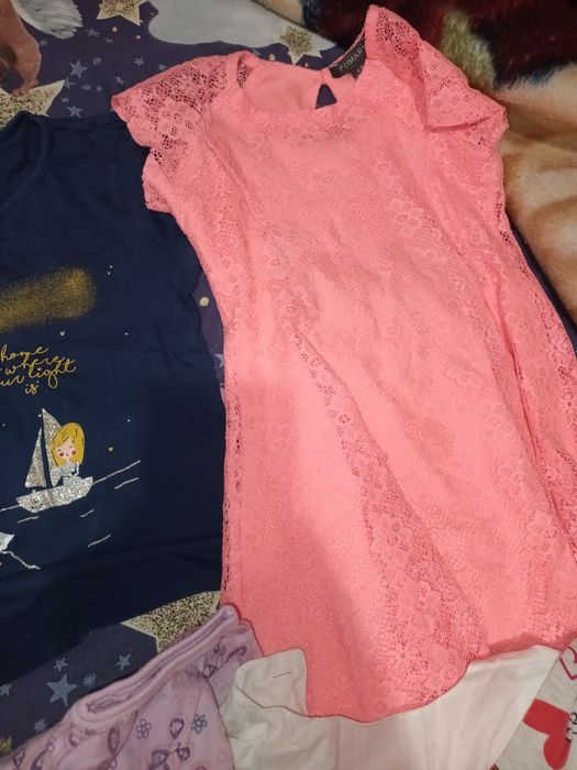 Футболки для девочки.. пакет вещей. Всё за 200 ГРн .