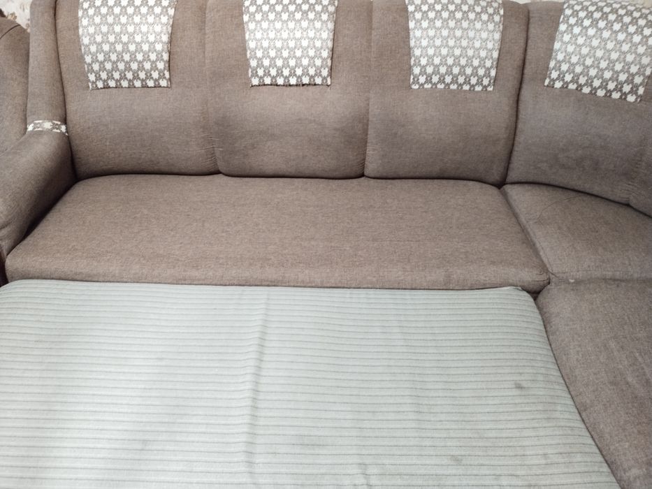 Продам уголок з кріслом