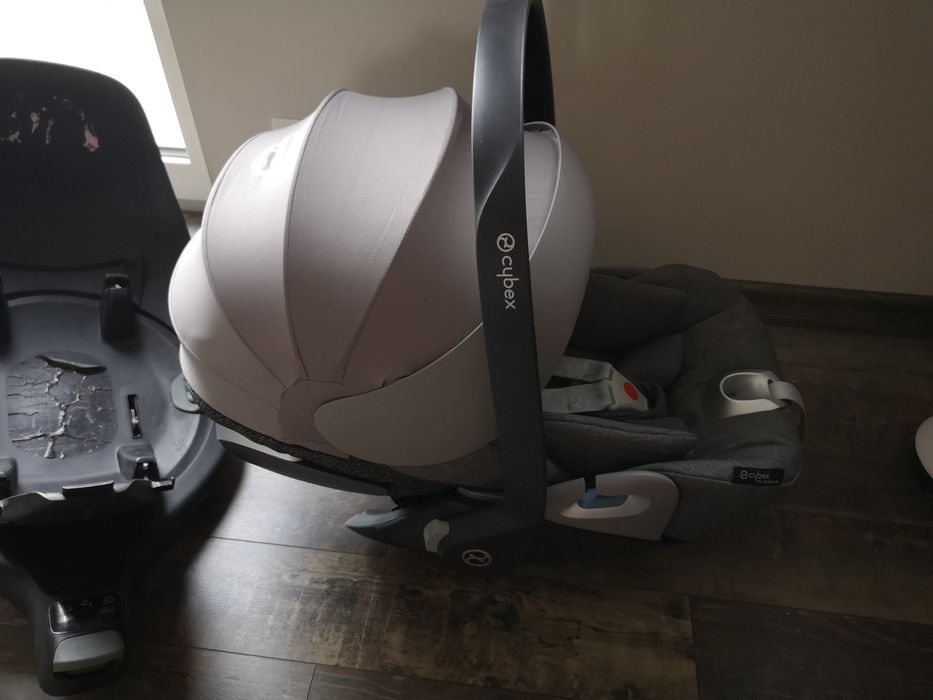 Fotelik Cybex Platinum Cloud Z i-Size z bazą obrotową
