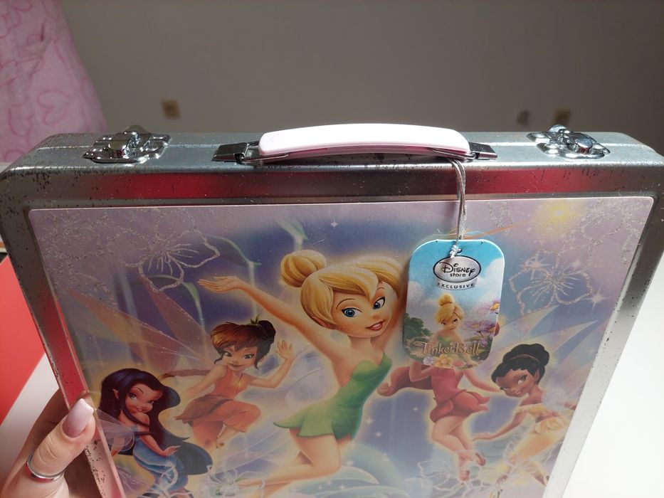 Conjunto de material escolar da Disney