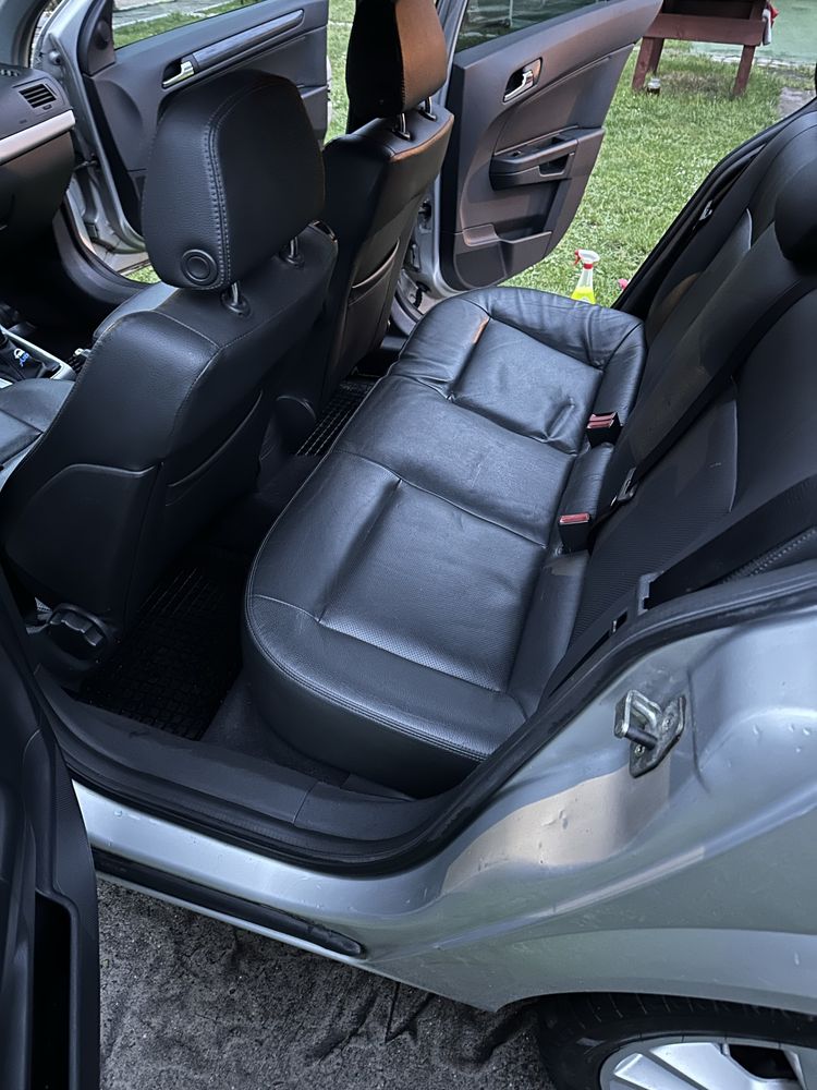 Opel Astra H 2.0T