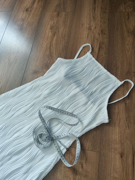 Biała długa sukienka M nowa