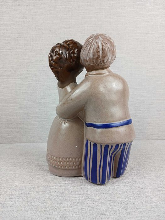 Ceramiczna figurka zakochanej pary Szkliwiona JIE Gantofta Szwecja