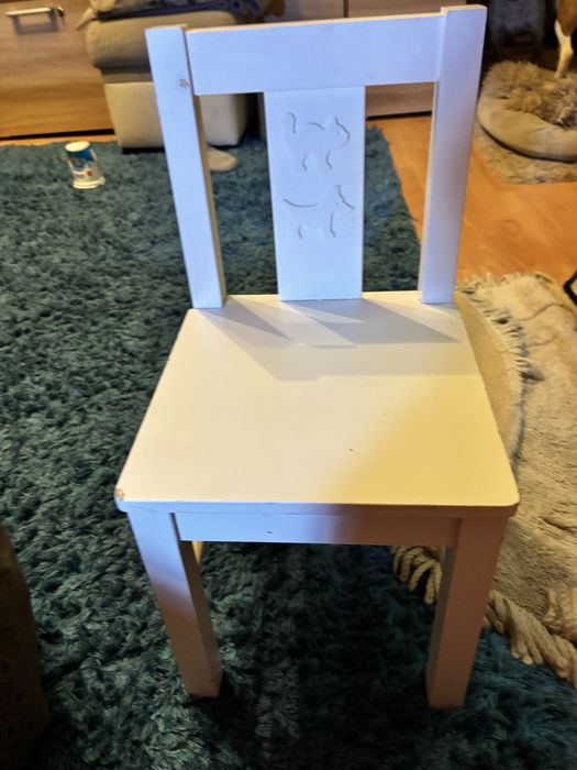 Krzeselko drewniane dla dzieci