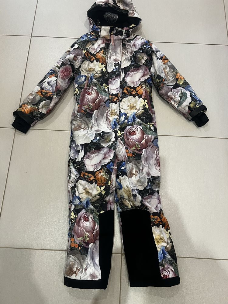 Продам зимовий комбінезон Molo