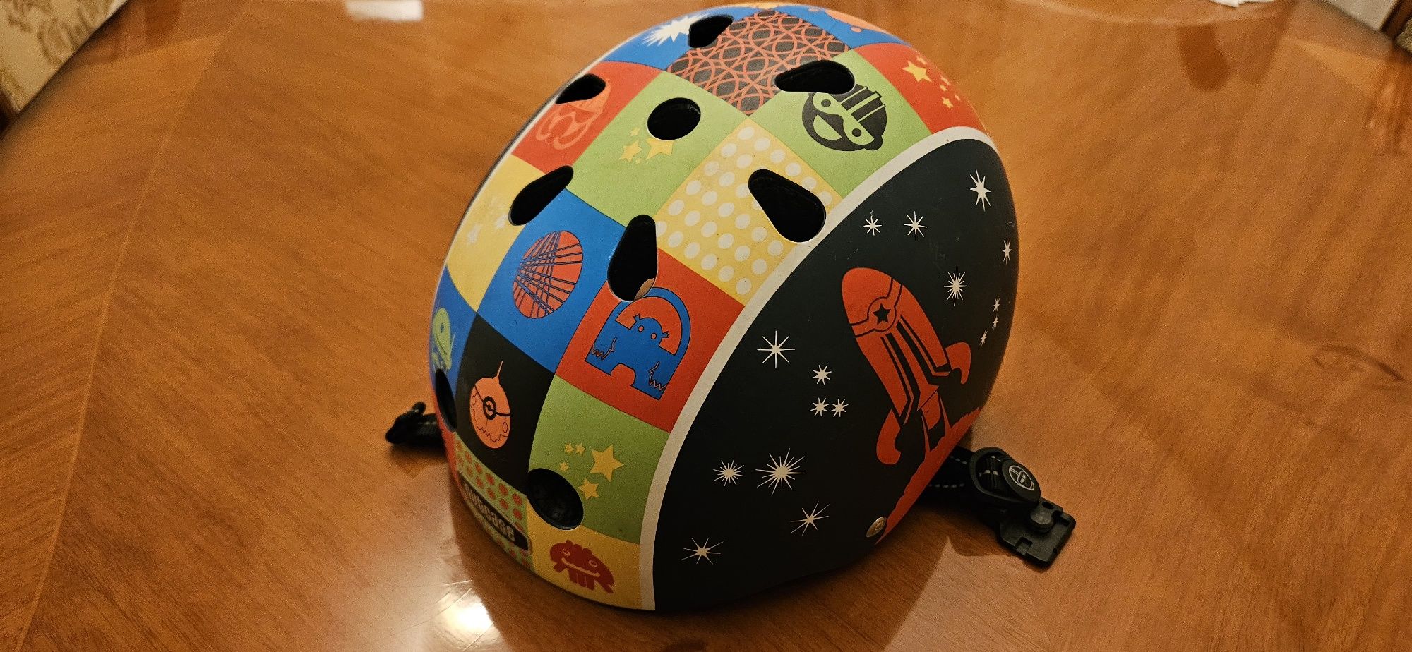 шлем Nutcase Little Nutty Space Cadet Matte Street