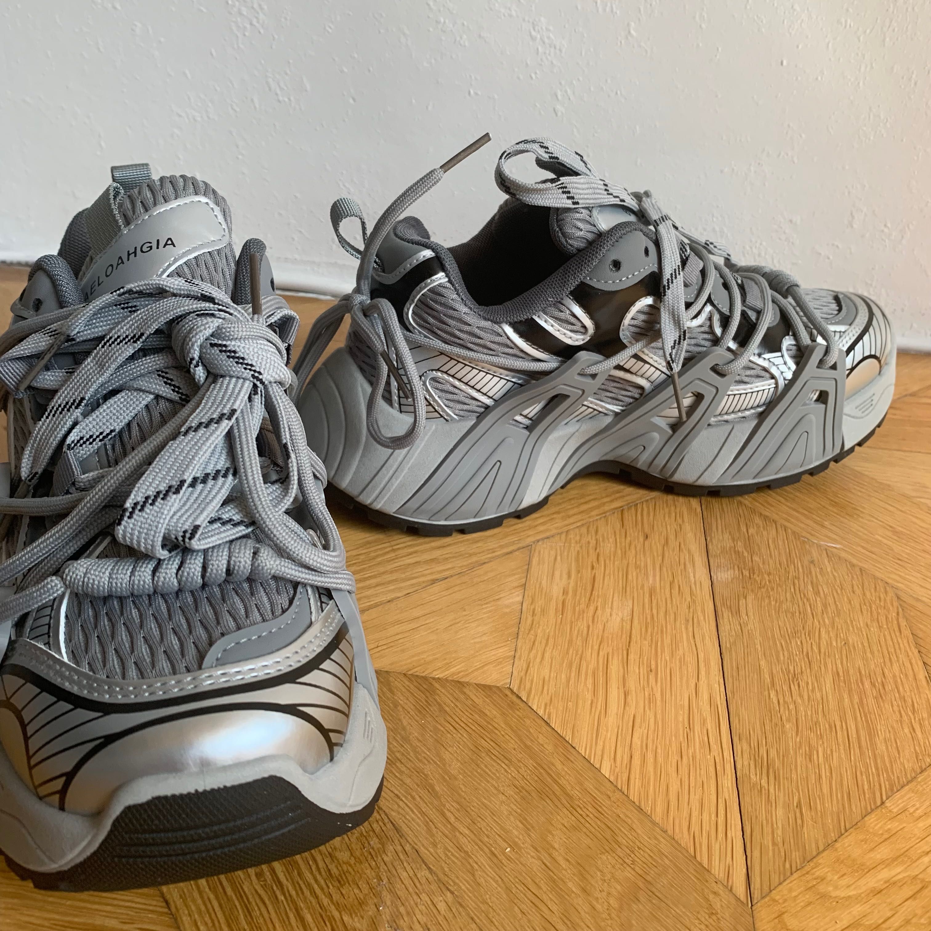 Кросівки жіночі Balenciaga