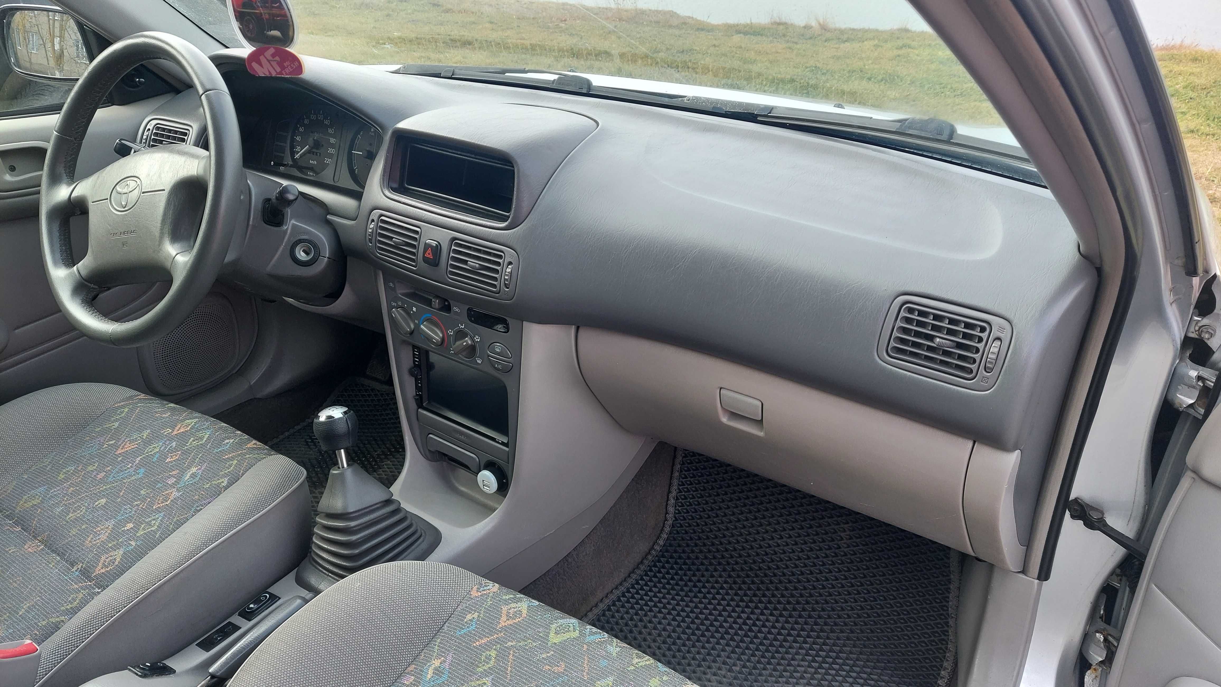 Toyota Corolla 1998
