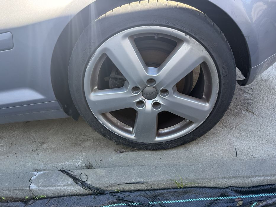 Jantes 18 com pneus RS6 225/40r18 5x112