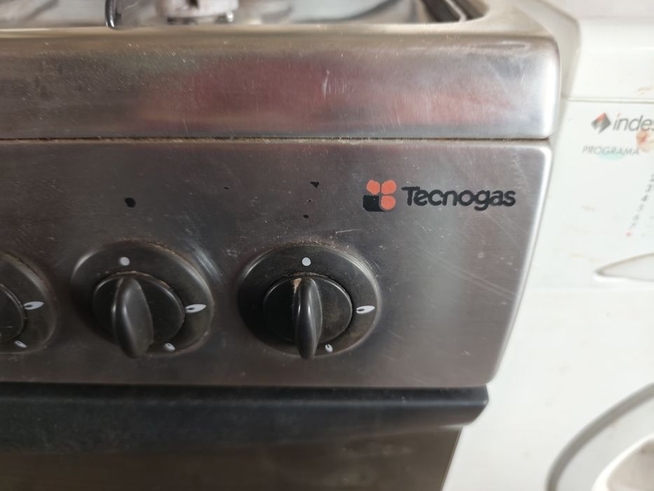Fogão Tecnogas em bom estado