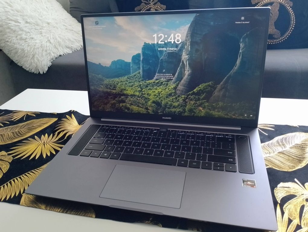 Laptop Huawei matebook d16