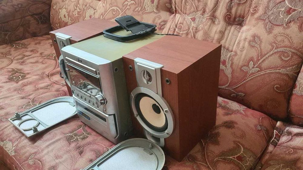 Музичний центр LG 60W AUX CD MP3 FM