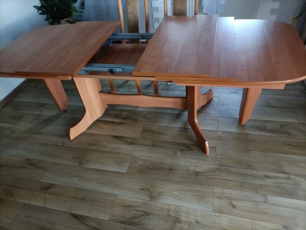 Duży Stół wraz z krzesłami - żółty dąb