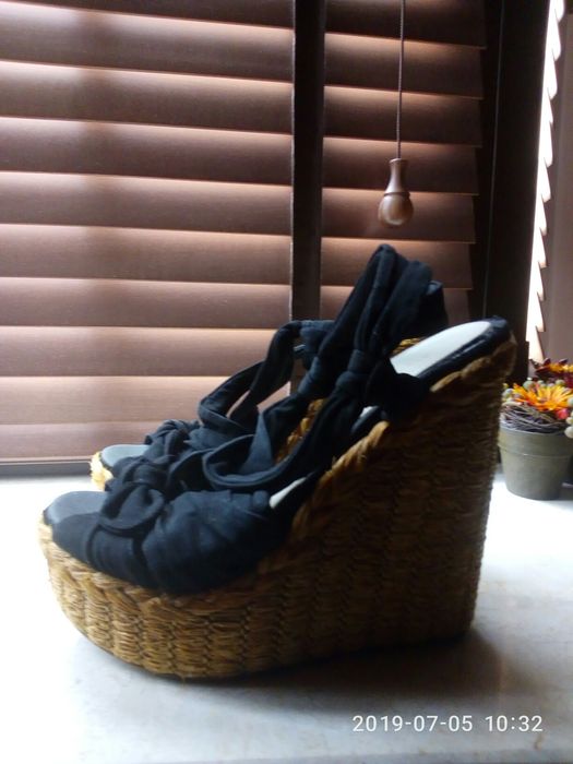 Босоножки “Prada” , оригинал .