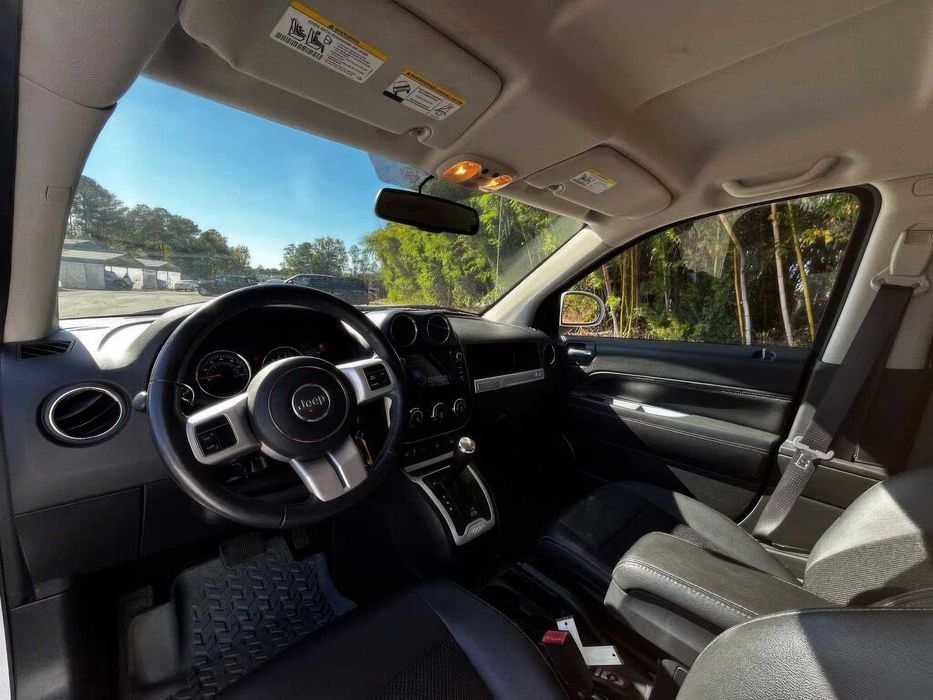 Jeep Compass Latitude      2016