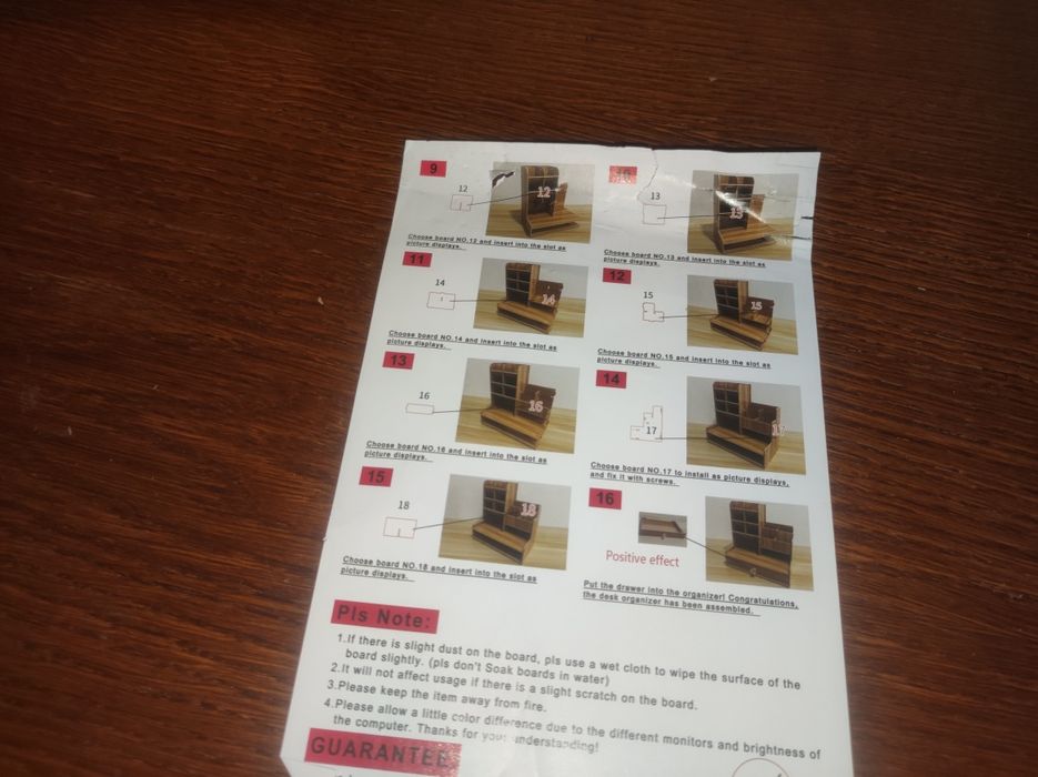 Drewniany organizer na biurko