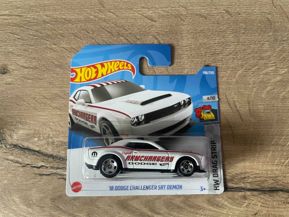 Hot Wheels 18 Dodge Challenger SRT Demon