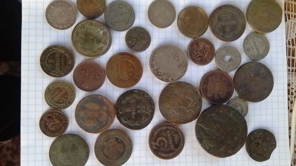 Продам старые монеты