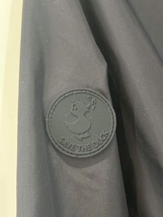 Płaszcz/ Trencz w kolorze czarnym. Save the duck.