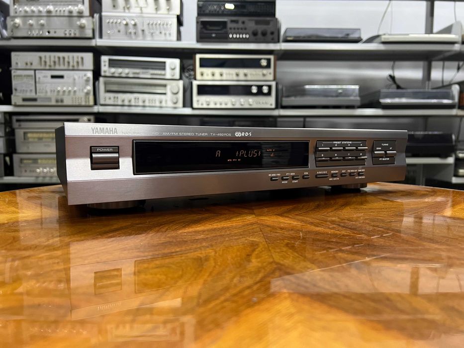 Tuner radiowy Yamaha TX-492 RDS Audio Room