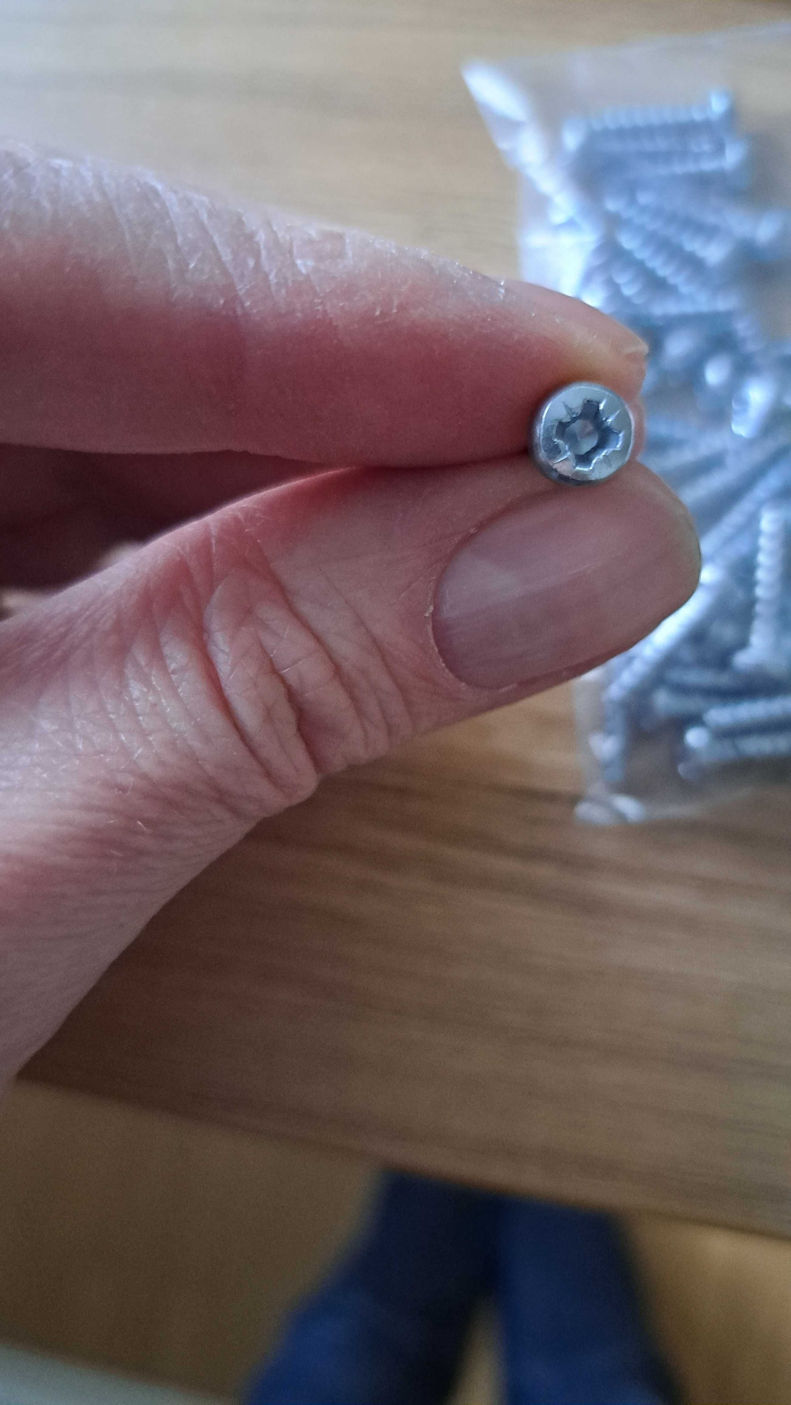 Wkręty śruby do plastiku, tworzyw 45szt PZ 4x16