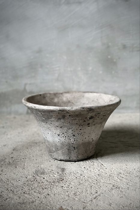 Osłonka betonowa, ceramiczna 25 cm - surowy design Aluro Jova