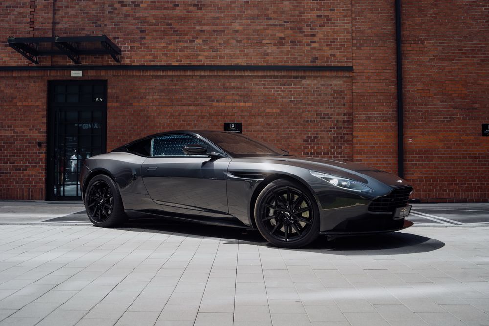Aston Martin DB11 do ślubu, auto do ślubu, samochód do ślubu,wesele