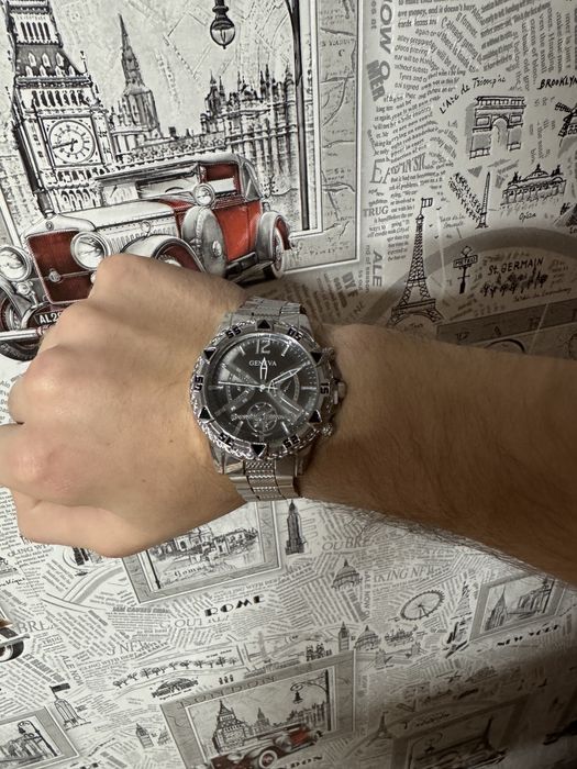 Продам годинники стильні