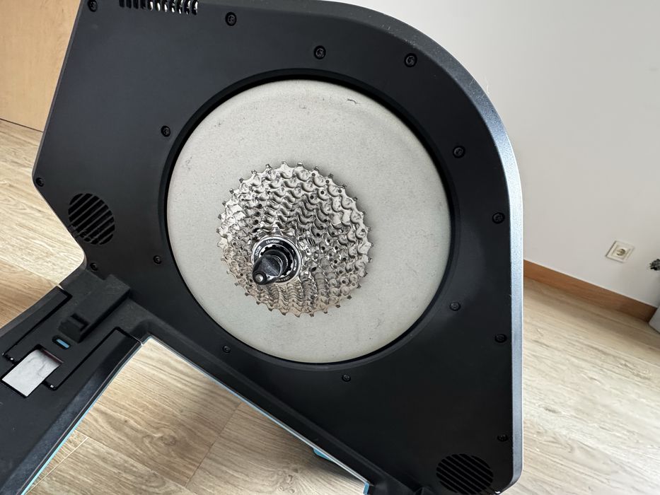 Tacx Neo 2T+Tacx Neo motion plates +suporte roda