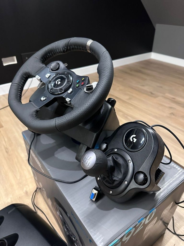 Logitech g920 PC/Xbox + shifter
