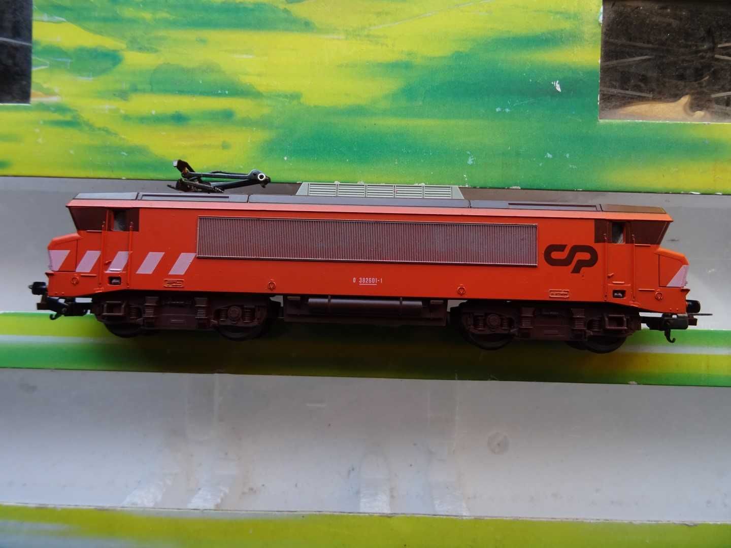 Comboio original Lima HO;Locomotiva original Lima CP2600;trafo502053