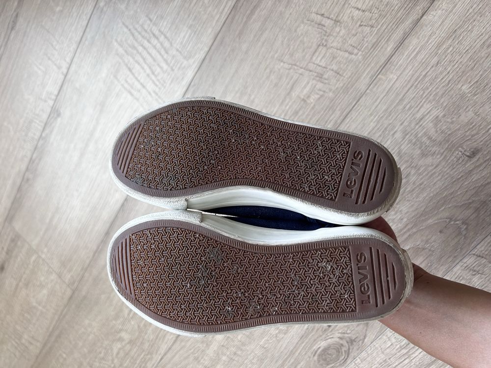 Кеди levis 33 розмір