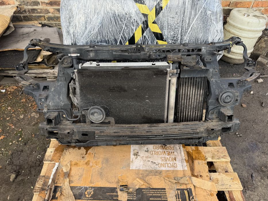 Телевизор передняя панель HYUNDAI SANTA FE 2 автомат 2.2 дизель 2012