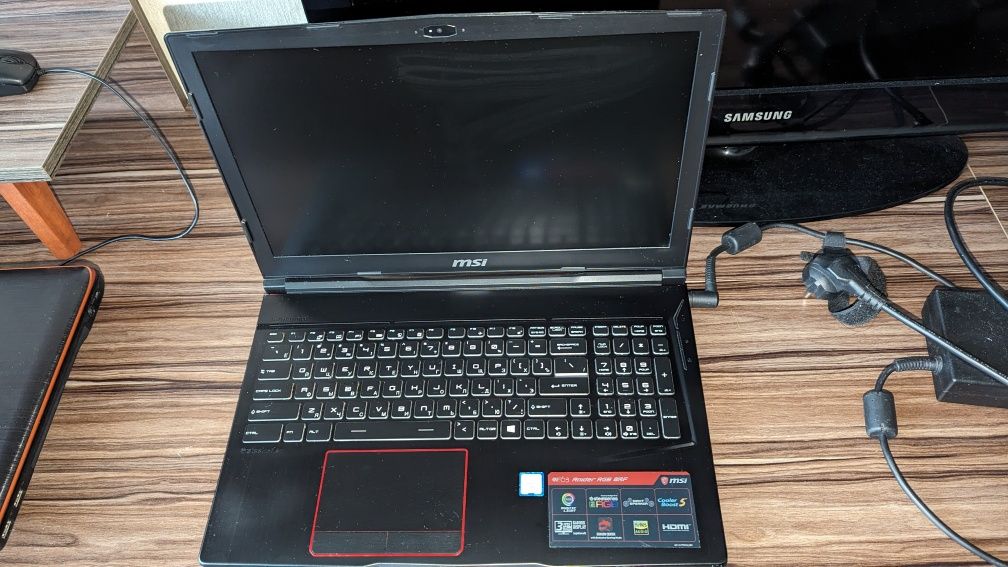 Ноутбук MSI  MS-16P5