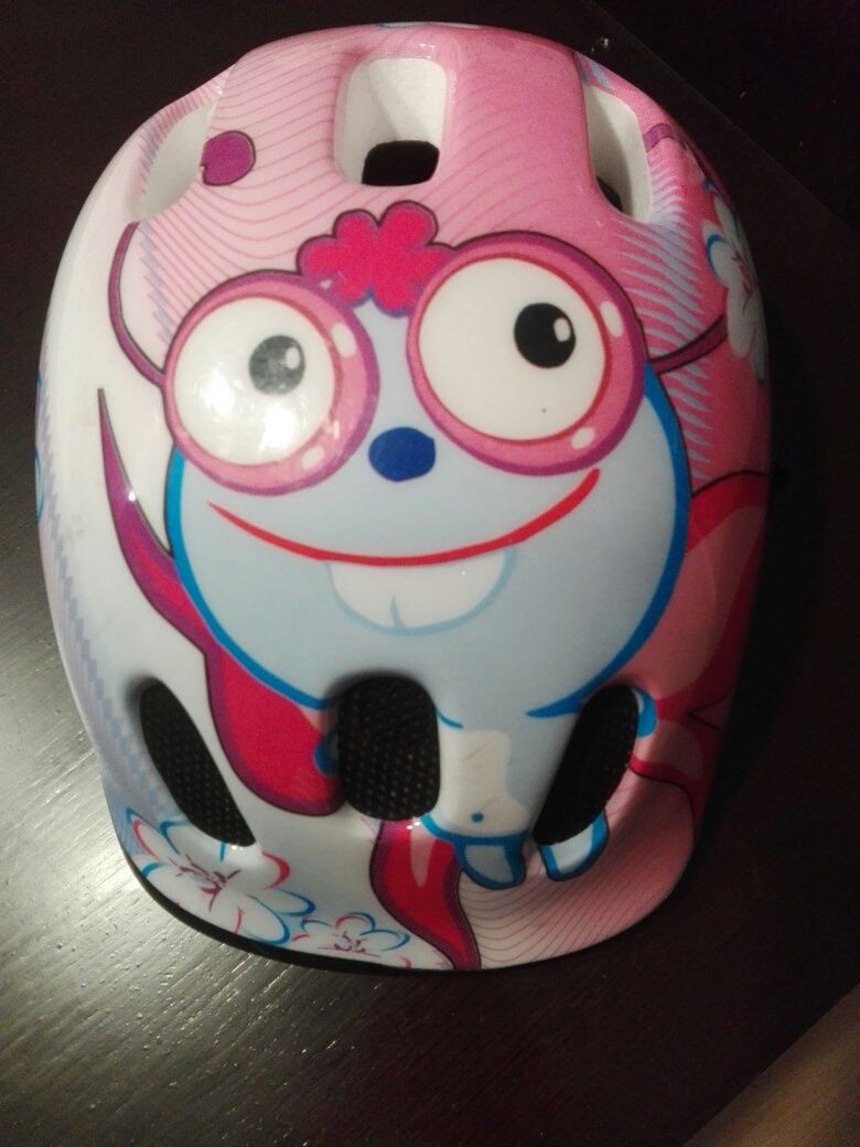Kask chronny dla dziewczynki
