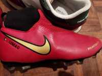 Chuteiras Nike Phantom tamanho 34 como novas