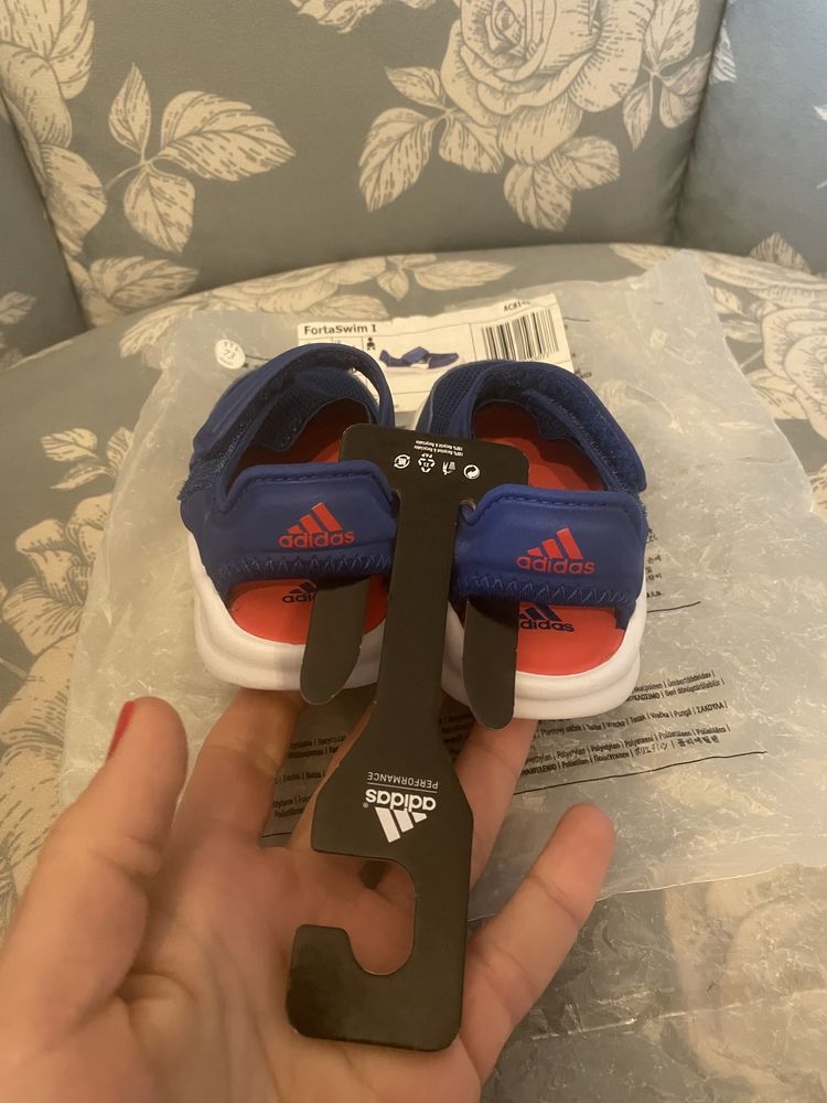 Piękne sandałki Adidas dla Niemowlaka! Okazja! Nowe! 11,5 cm!