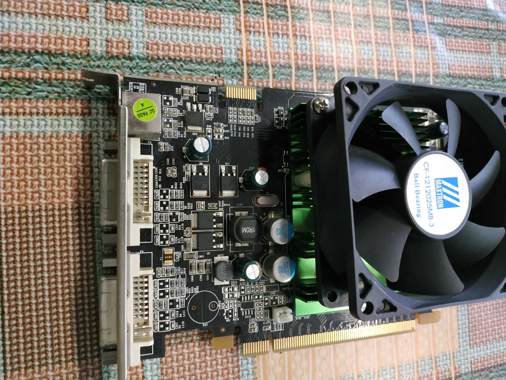 Видеокарта 7600GT ноу нейм DDR3 256 Мб рабочая