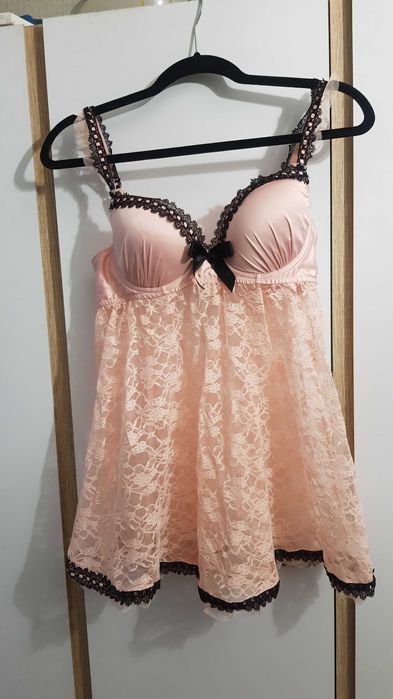 Білизна жіноча рожева